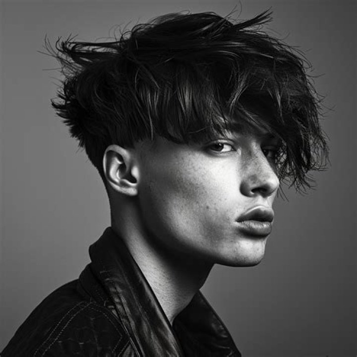 A Striking Look For Edgy Men