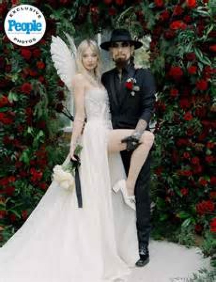 Unveiling The Intriguing World Of Dave Navarro's Partners